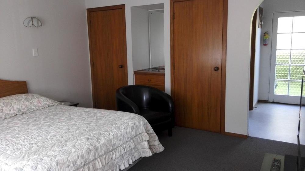 Browns Bay Olive Tree Motel & Apartment Okura Bush 外观 照片